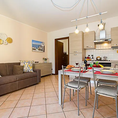 Borgo Degli Ulivi Shared Pool - 200m - Happy Appartement Toscolano Maderno